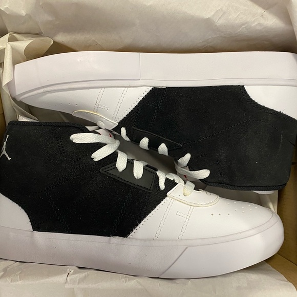 Jordan Series Mid Sneakers - Picture 4 of 4